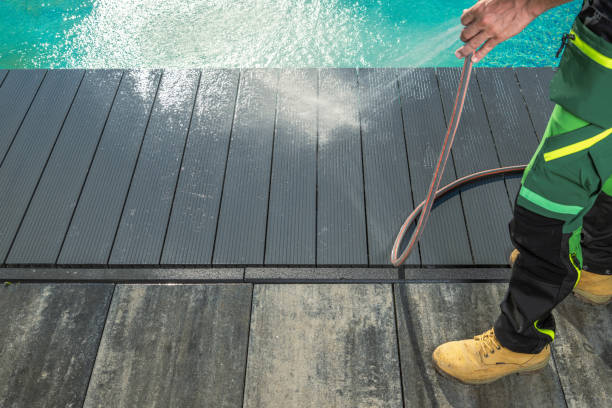 Best Sidewalk Pressure Washing  in London, CA
